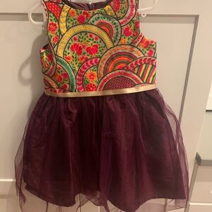 Girls ATUN dress in size 4-5. Beautiful embroidery! Never been worn! NWOT.